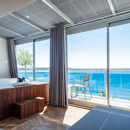 Pearly Hotel