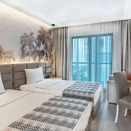 Pearly Hotel 3*