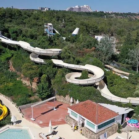 Pearly Hotel 3*